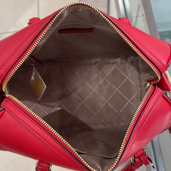 Michael Kors MK Jet Set Travel Medium Duffle Bag Satchel Bright Red MK Signature - Picture 9 of 16